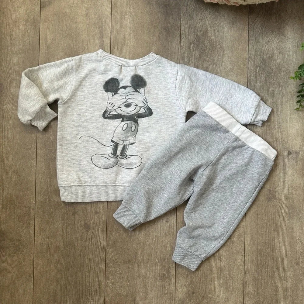 Disney Mickey Mouse Modern Baby Boy Sweatshirt and Carter’s Joggers Sweat Set